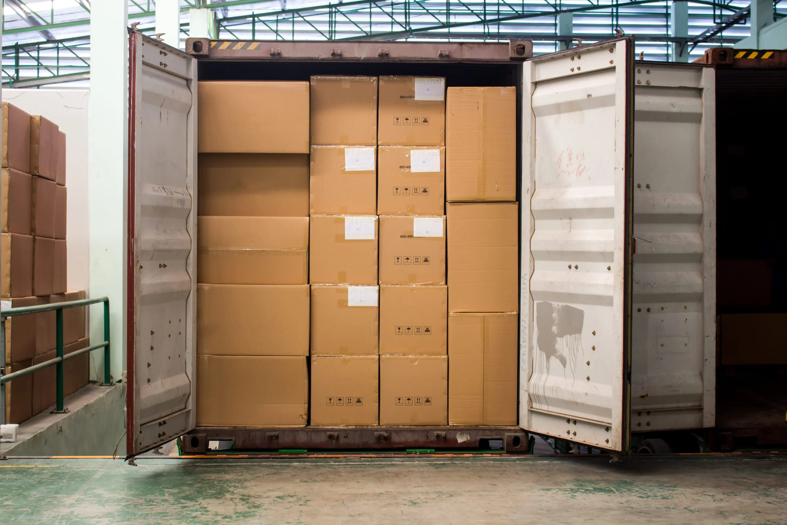 Floor loaded container: What is it & How To Increase It?