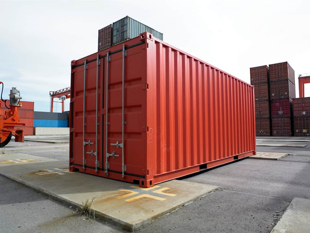 What is a shipper-owned container?Is it worth buying it ?