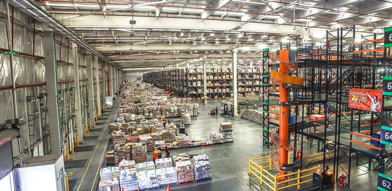 5 Advantages and Disadvantages Of Regional Distribution Centre Delivery